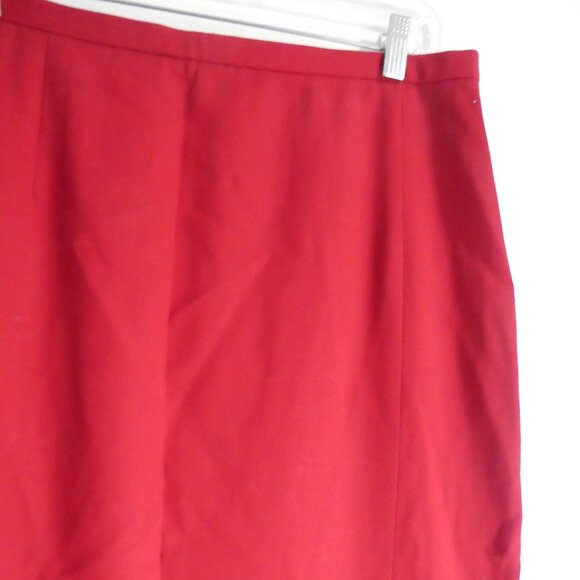 LOUBEN Exclusively for Melanie Lyne | Lined 100% Pure Virgin Wool Red Skirt - Picture 4 of 15